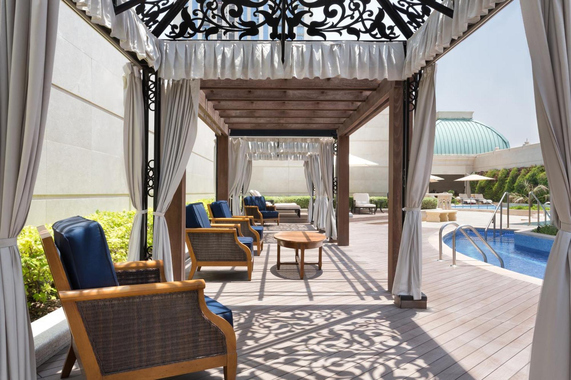 الحبتور بالاس دبي،أحد فنادق ومنتجعات إل إكس آر المظهر الخارجي الصورة The pool at the Jumeirah Beach Hotel